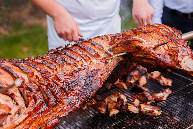 Helstegt pattegris på grill